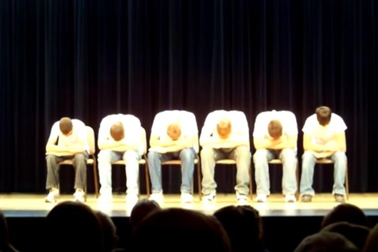 6 tinejdžera sedelo na bini: Publici priredili haos za pamćenje! (VIDEO)