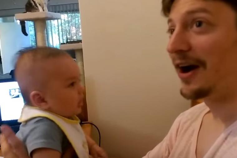 Tata rekao bebi da je voli: Njena reakcija ga ostavila bez teksta! (VIDEO)