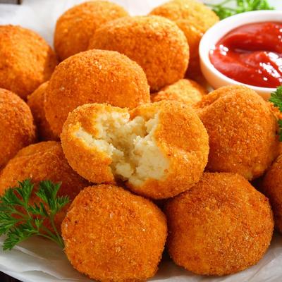 Kroketi sa sirom i pavlakom: Hrskave krompir kuglice za najukusniji ručak! (RECEPT)