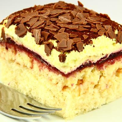 Učiteljski kolač: Skromni sastojci, raskošan ukus! (RECEPT)