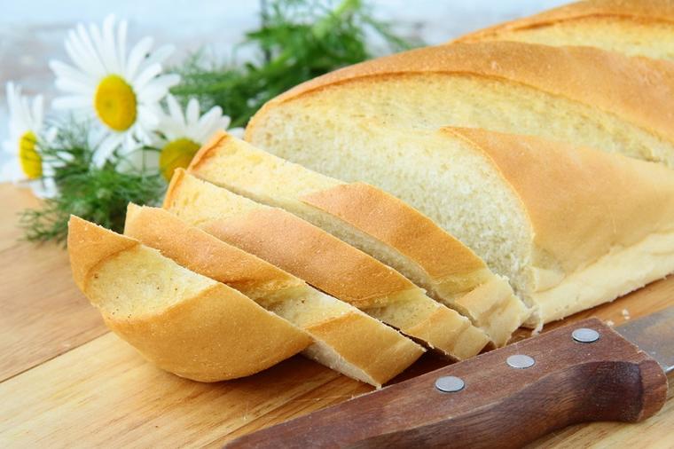 Trik da bajat i skoreo hleb postane svež: Mek i krckav, kao da je tek pečen!