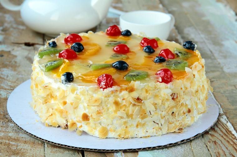 Puškinova torta: Voćni slatkiš nezaboravnog ukusa! (RECEPT)