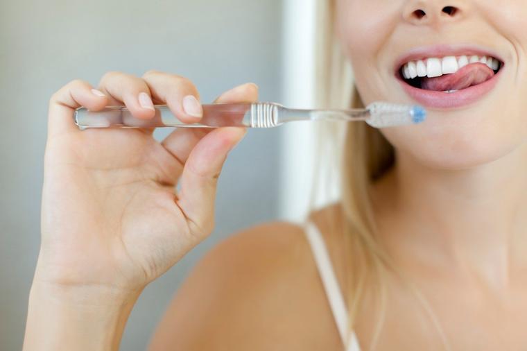 Pranje zuba pomaže u prevenciji Alchajmerove bolesti?
