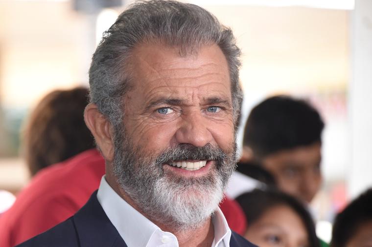 Zgodni sin Mela Gibsona: Dostojan naslednik slavnog glumca! (FOTO)