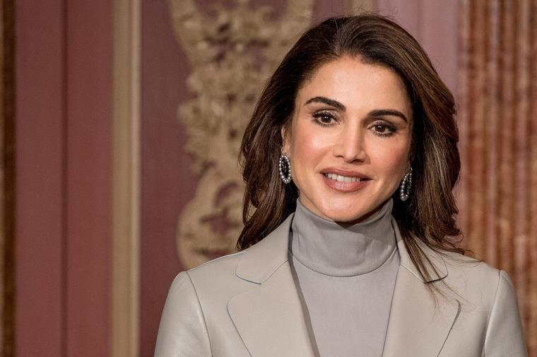 Kraljica Ranija pokosila Maksimu: Jordanska lepotica u modernom odelu pokazala šta je stil! (FOTO)
