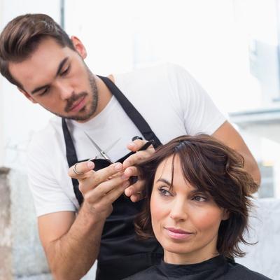 Frizeri savetuju: Dužina kose određuje koliko često treba da se šišate!