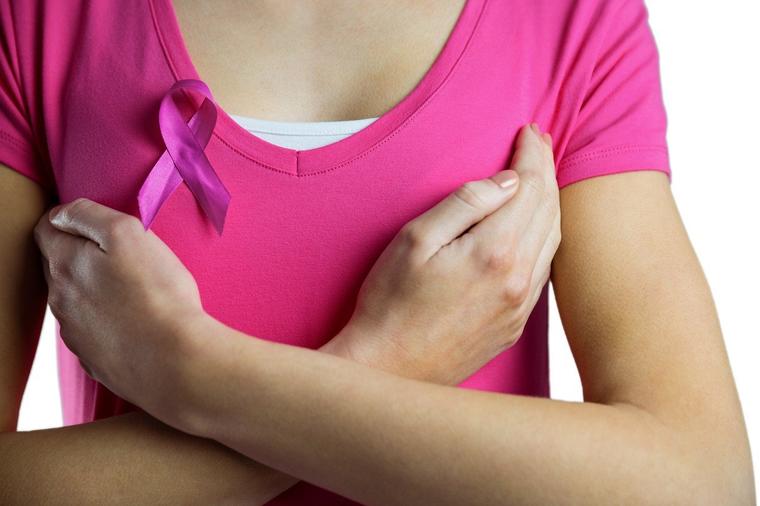 Rak dojke najčešće daje ili neprimetne ili nikakve simptome: Ovo je jedini način da ga uočite na vreme!