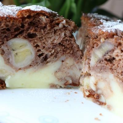 Sočni kolač sa bananama: Omiljena kombinacija biskvita i krema! (RECEPT)