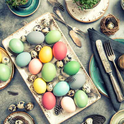 Ofarbajte uskršnja jaja na prirodan način: Povrće, začini i čajevi za najlepše boje koje možete da zamislite! (FOTO)