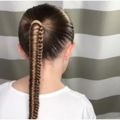 Frizura za kojom se svi okreću: Napravite sami kineske merdevine u kosi i oduševite sve (VIDEO)