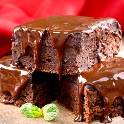 Dvostruko čokoladni kolač: Bez jaja i šećera, ne peče se! (RECEPT)