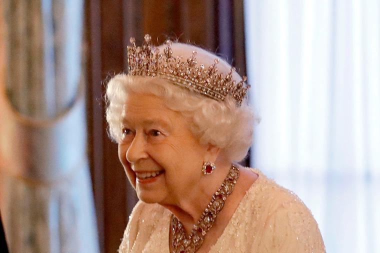 Kraljica Elizabeta napunila 92 godine: Brojni životni udarci i izazovi ništa nisu mogli najdugovečnijoj vladarki! (FOTO)
