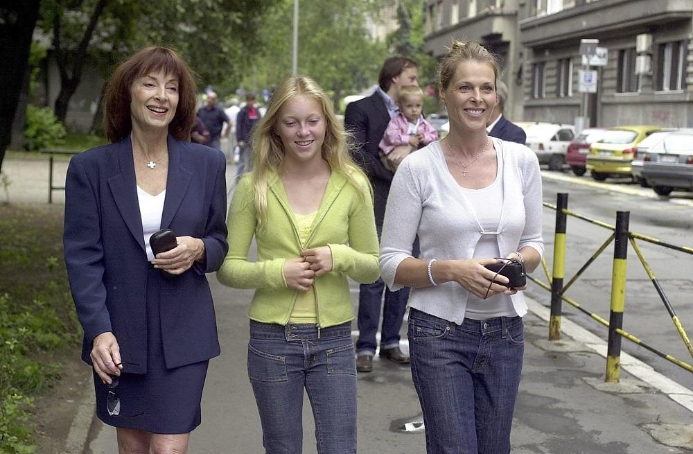 Jelisaveta Karađorđević, Katarina Oksenberg, Indija Oksenberg