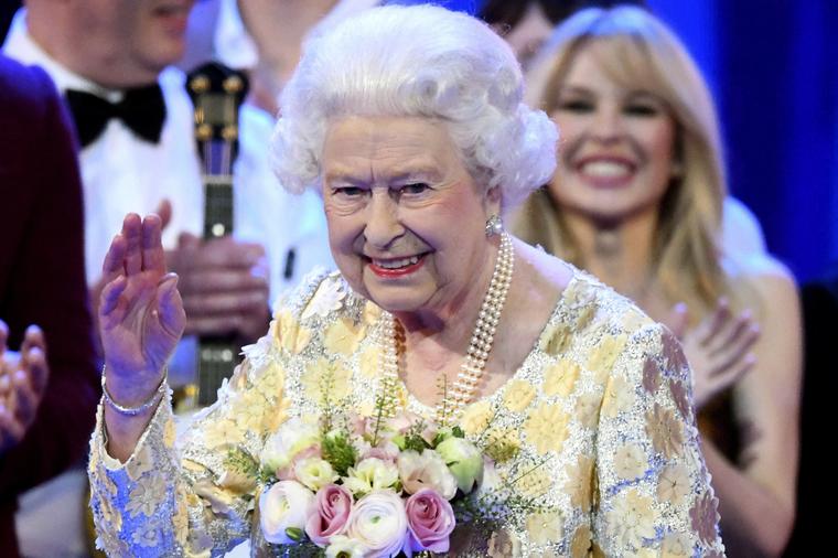 Kraljica Elizabeta prekinula tradiciju: Evo šta je uradila na svoj 92. rođendan! (FOTO, VIDEO)