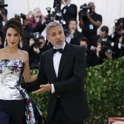 Pokazala ko nosi pantalone u braku: Amal i Džordž Kluni nikada nisu izgledali ovako dobro! (FOTO)