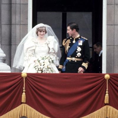 Princeza Dajana pred smrt otkrila jezive detalje svog venčanja: Zašto je u crkvi pogledom tražila ljubavnicu svog muža i zašto je pokušala samoubistvo