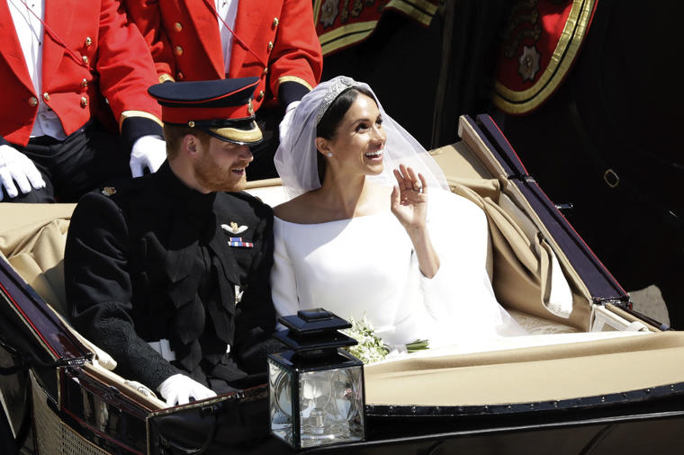 Nisu se baš pretrgli: Šta su Megan Markl i princ Hari poklonili zvanicama na venčanju! (FOTO)