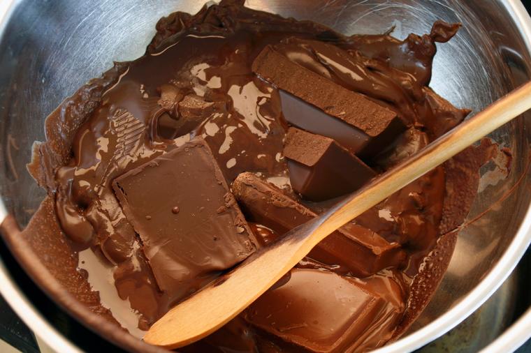 Evo šta se dešava u vašem telu kada vam se jede čokolada!