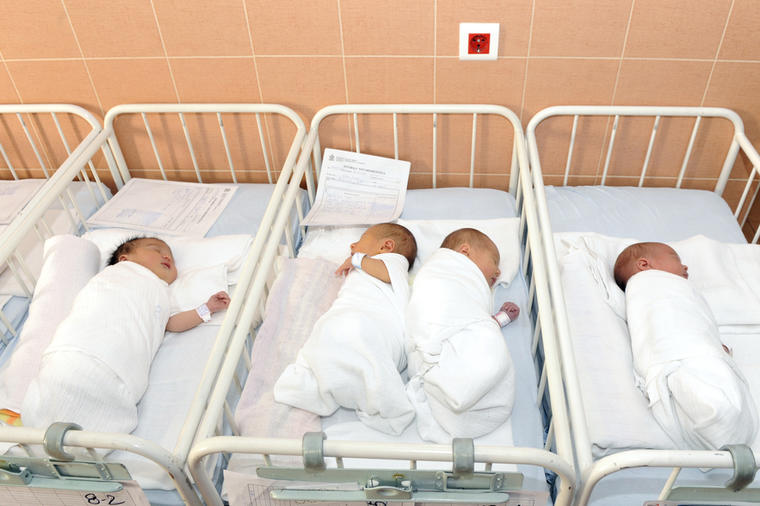 U porodilištu Dr Dragiša Mišović za 24h rođeno 16 beba!