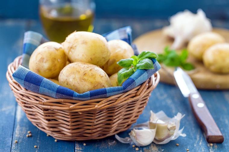 Leči opekotine, čisti kožu, skida rđu: Prednosti krompira za koje sigurno niste znali!