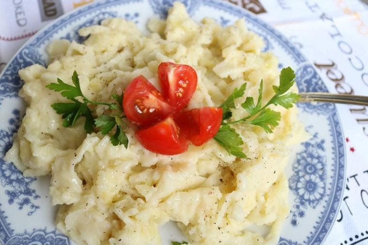 Omiljeno jelo naših baka: Napravite ukusnu testininu od krompira! (RECEPT)
