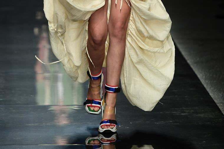 Ova obuća je novi modni trend: Da li ste skoro videli nešto ružnije? (FOTO)