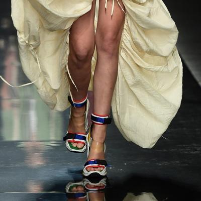 Ova obuća je novi modni trend: Da li ste skoro videli nešto ružnije? (FOTO)