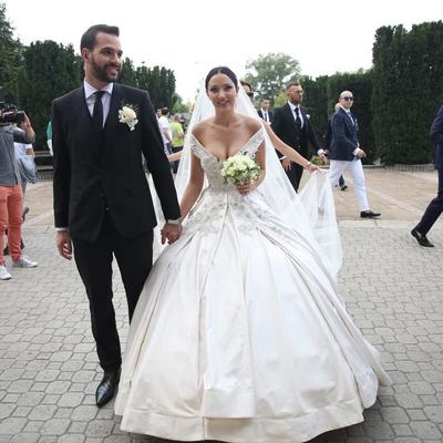 Sve haljine Aleksandre Prijović: Mlada nosila 3 potpuno drugačije kreacije na venčanju! (FOTO)