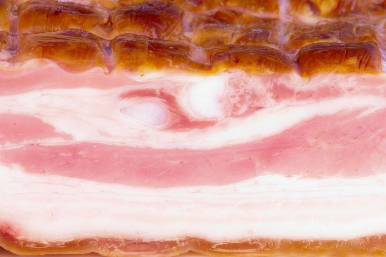 Sve što niste znali o slanini: Zapanjiće vas ovih 7 činjenica o najukusnijem sušenom mesu!