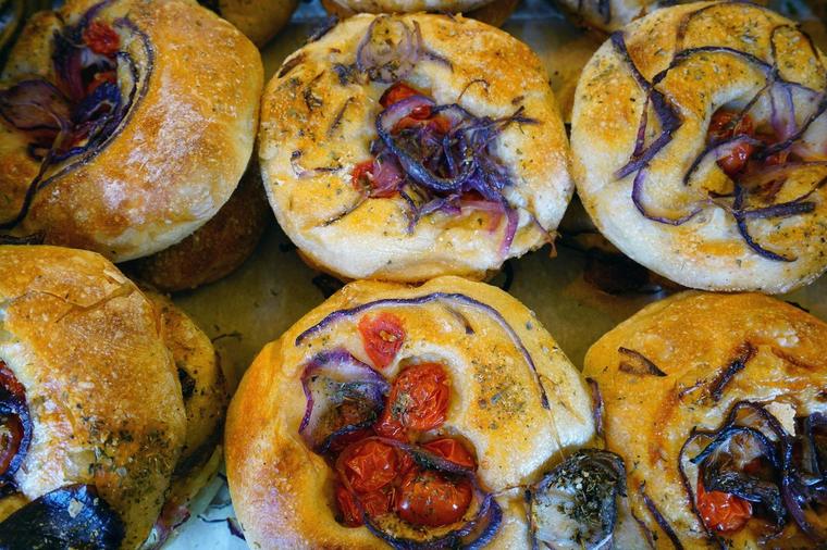 Italijanske fokačice: Najukusniji hleb koji ćete ikada probati! (RECEPT)
