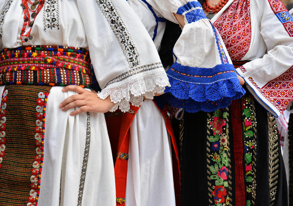 Narodna nošnja, Rumunska narodna nošnja, tradicija