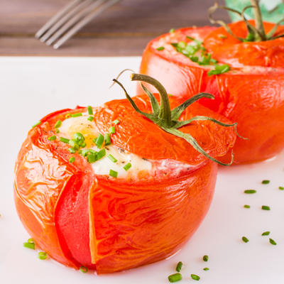 Punjeni paradajz: Idealan letnji lagan ručak! (RECEPT)