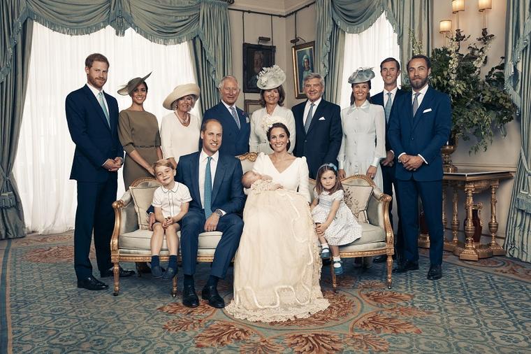 Kraljevska porodica na okupu: Pogledajte zvanične fotografije sa krštenja princa Luisa!