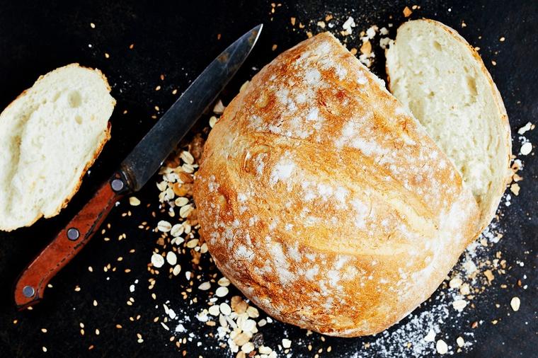 Domaći hleb pečen u kesi: Brzo testo bez čekanja da naraste, ne treba ga premesivati! (RECEPT)
