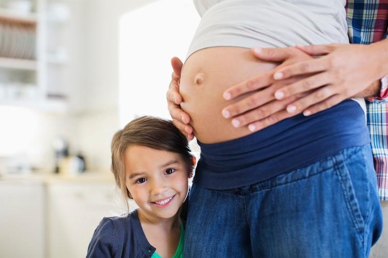 Trudnice mogu da odahnu: Brže i lakše do porodiljske naknade