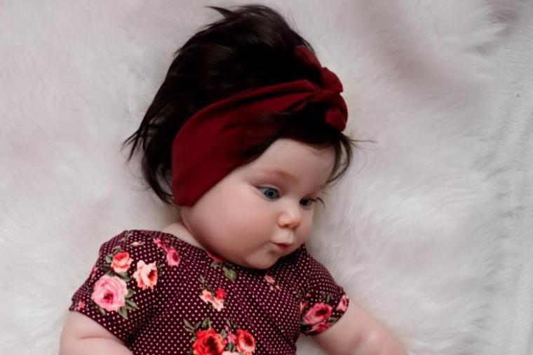 Beba o kojoj bruji ceo svet: Sa samo 8 meseci postala hit na internetu! (FOTO)