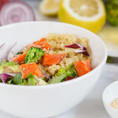 Letnja salata za mršavljenje: Zasitna, ukusna, lako se sprema! (RECEPT)