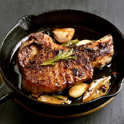 4 saveta za pripremu savršenog svinjskog kotleta: Sočno meso za samo 20 minuta!
