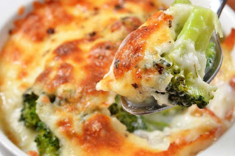 Brokoli sa sirom koji se sprema za 10 minuta: Obožavaćete ovaj obrok! (RECEPT)