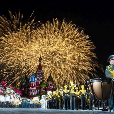 Internacionalni Festival vojne muzike u Moskvi: Neverovatan spektakl na Crvenom trgu!