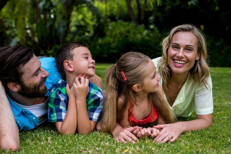 Dajte im vetar u leđa: Ovih 6 rečenica ohrabrenja treba da izgovarate svojoj deci!