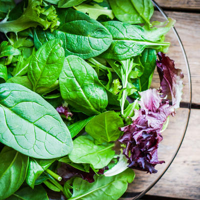Sačuvajte zeleno lisnato povrće i do 7 dana: Ovako se čuva salata, ali i kućni budžet!