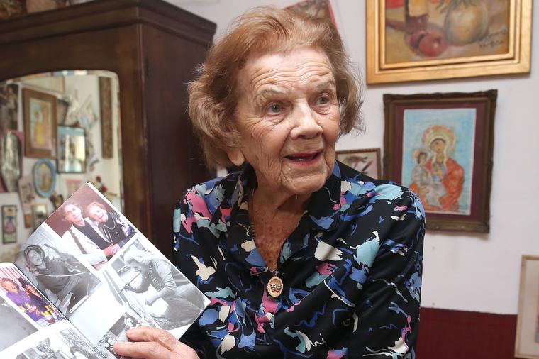 Branka Veselinović napunila 100 godina: Život je posvetila pomaganju deci, ali i dalje pamti trenutak kada joj je saopštena tužna istina!
