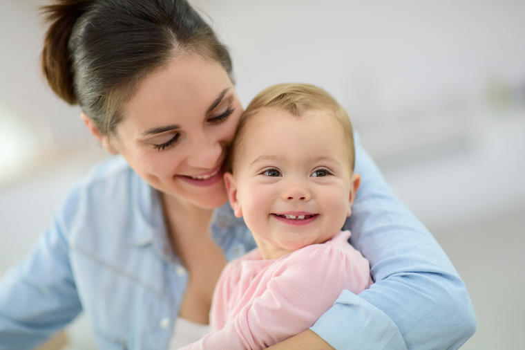 Za bezbolno izrastanje mlečnih zuba: Drage mame, evo kako da pomognete vašem detetu!