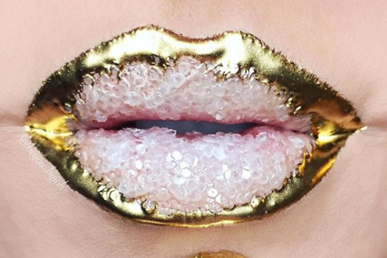 Bjuti trend koji je zapalio Instagram: Žene su odlepile za  šljokičastim usnama! (FOTO)