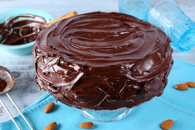 Desert za pamćenje: Pijana čokoladna torta! (RECEPT)