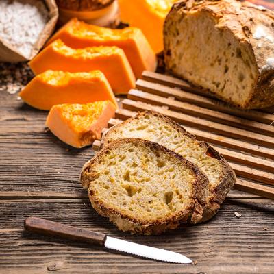 Zavodljivi miris i ukus: Napravite ovaj domaći hleb od bundeve, odmah će nestati sa stola! (RECEPT)