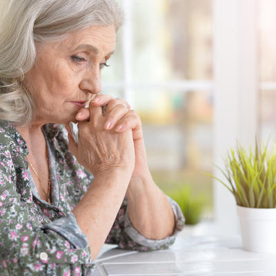Neočekivani simptomi koji ukazuju na Alchajmerovu bolest: Gubitak pamćenja nije jedini!