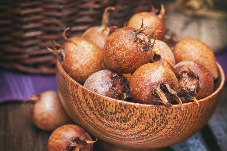 Nepravedno zapostavljena voćka je prirodni lek: Evo zašto treba da jedete mušmule!