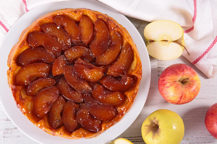 Peče se naopako, a ukus će vas oboriti s nogu: Morate da probate ovu francusku pitu sa jabukama! (RECEPT)